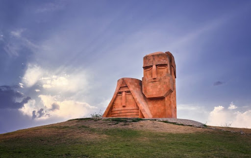 Լեռնային Ղարաբաղի փախստականների իրավապաշտպան միությունն արձագանքել է Քորնելի համալսարանի Caucasus Heritage Watch հետազոտական կենտրոնի ահազանգին