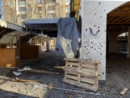 Число жертв взрывов на кладбище в Иране превысило 100