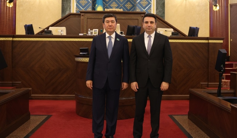 Ալեն Սիմոնյանը Ղազախստանի գործընկերոջը պաշտոնական այցով հրավիրել է Հայաստան