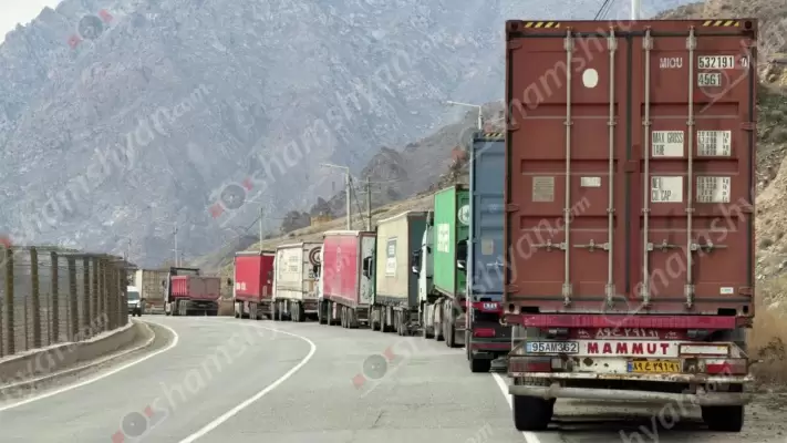 Բագրատաշենի անցակետի վրացական կողմում բեռնատարների երկար հերթեր են․ վարորդները օրերով սպասում են Հայաստան մուտք գործելու համար