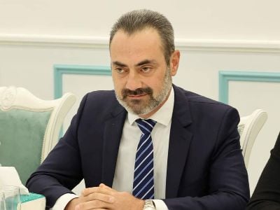 Էջմիածնի համայնքապետի առաջին տեղակալ Արսեն Պետրոսյանը հրաժարականի դիմում է ներկայացրել