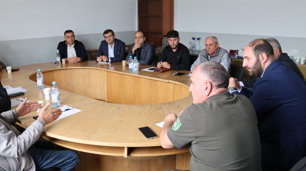 Ընդերքօգտագործողների հետ քննարկվել են տնտեսական զարգացմանը զուգահեռ բնապահպանական առաջնահերթությունները. ԲԸՏՄ