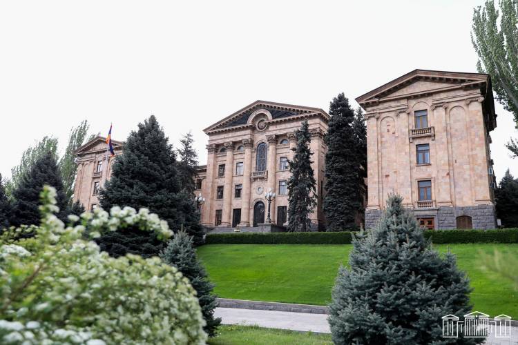 ԱԺ-ում մեկնարկել է քառօրյա նիստերը. ուղիղ