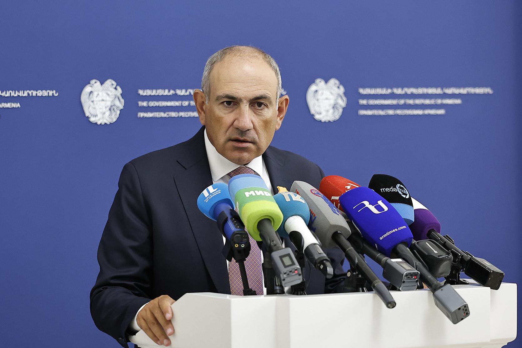 Փաշինյանը պատասխանում է լրագրողների հարցերին (Ուղիղ)