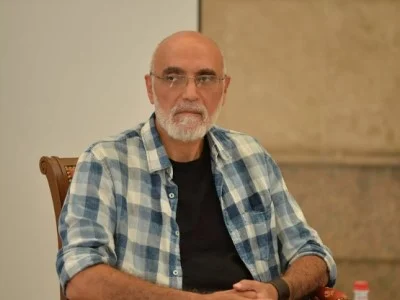 ՀՀ վարչապետը դադարեցրել է  Հանրային հեռարձակողի խորհրդի անդամ Վահրամ Մարտիրոսյանի լիազորությունները