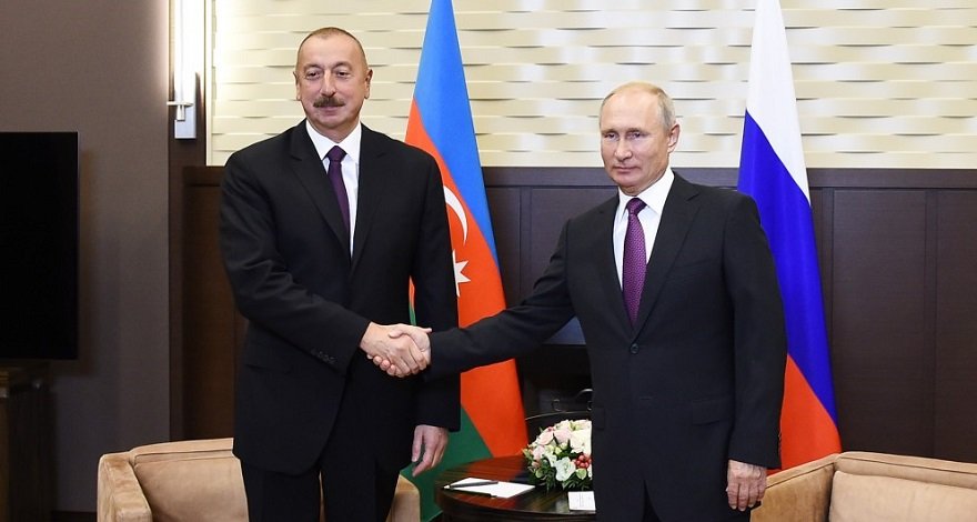 Путин и Алиев провели телефонный разговор