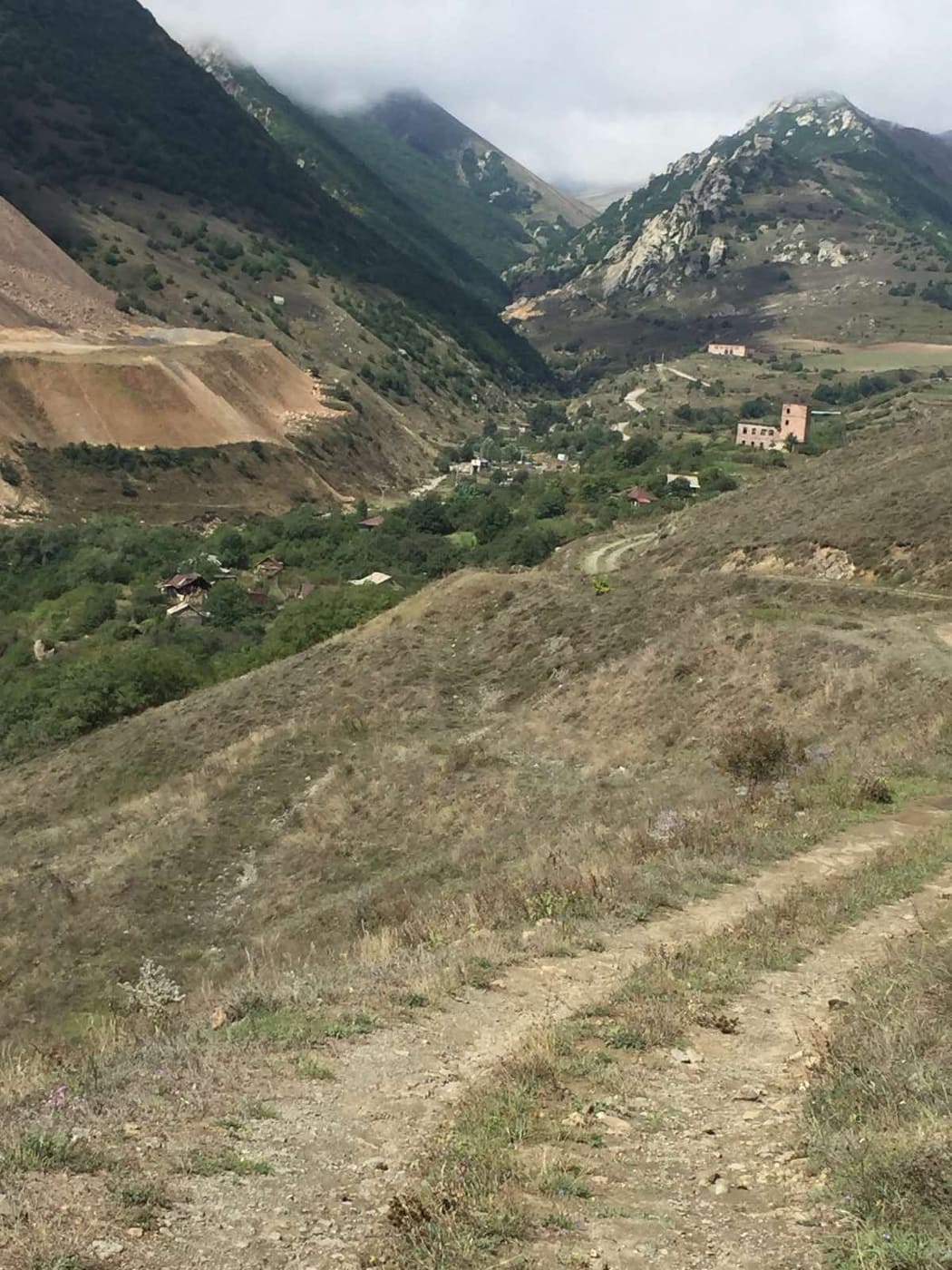 Հանքի լցակույտերը լցվում են հենց Ողջի գետի ափին. ահազանգ
