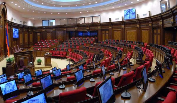  Ընդդիմության շրջանում վարչապետի անուն դեռևս չի շրջանառվում․ «Իրավունք»