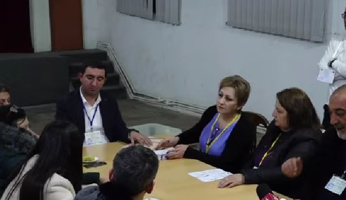 Վաղարշապատում ընթանում է ձայների հաշվարկը (ուղիղ)
