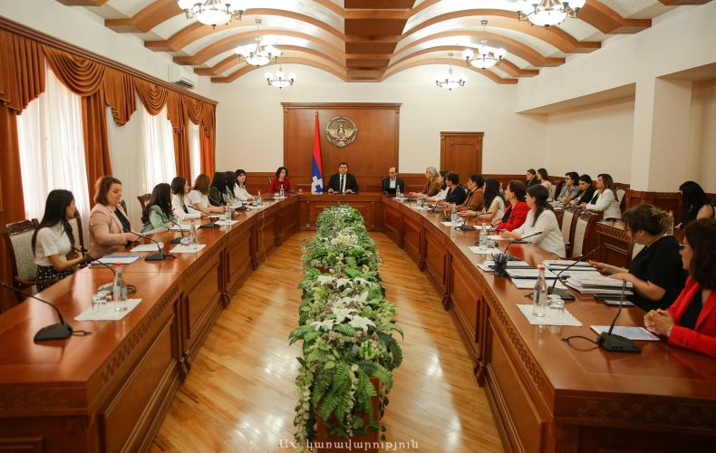 Պետնախարարը հանդիպել է սոցաշխատողներին, ներկայացվել է հետպատերազմյան խնդիրների մասին հետազոտությունը
