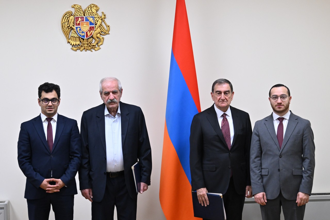 Մխիթար Հայրապետյանը շնորհակալագրեր է հանձնել բարձր տեխնոլոգիաների ոլորտում նշանակալի ավանդ ունեցող մասնագետներին