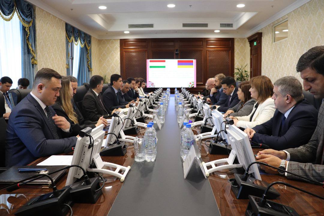 Գևորգ Պապոյանը Դուշանբեում ներկայացրել է ՀՀ-ում տնտեսական զարգացման քաղաքականությունն ու կառավարության տնտեսական առաջնահերթությունները