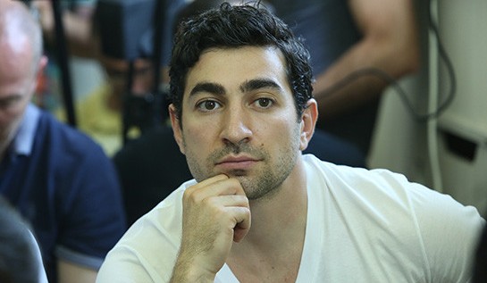 Կա ցուցում՝ թքել-կպցնել, ինչ-որ բան փորձել ստանալ. Հ1-ի կամ տարբեր կայքերի համար ռեպորտաժներ ստանալ. Լևոն Քոչարյան