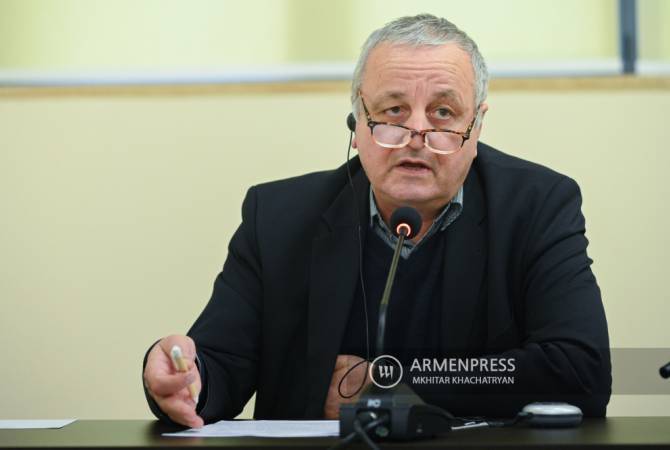 Сверхдержавы должны заставить Алиева уважать подпись под документом от 9 ноября: сопредседатель группы дружбы СЕ-Арцах
