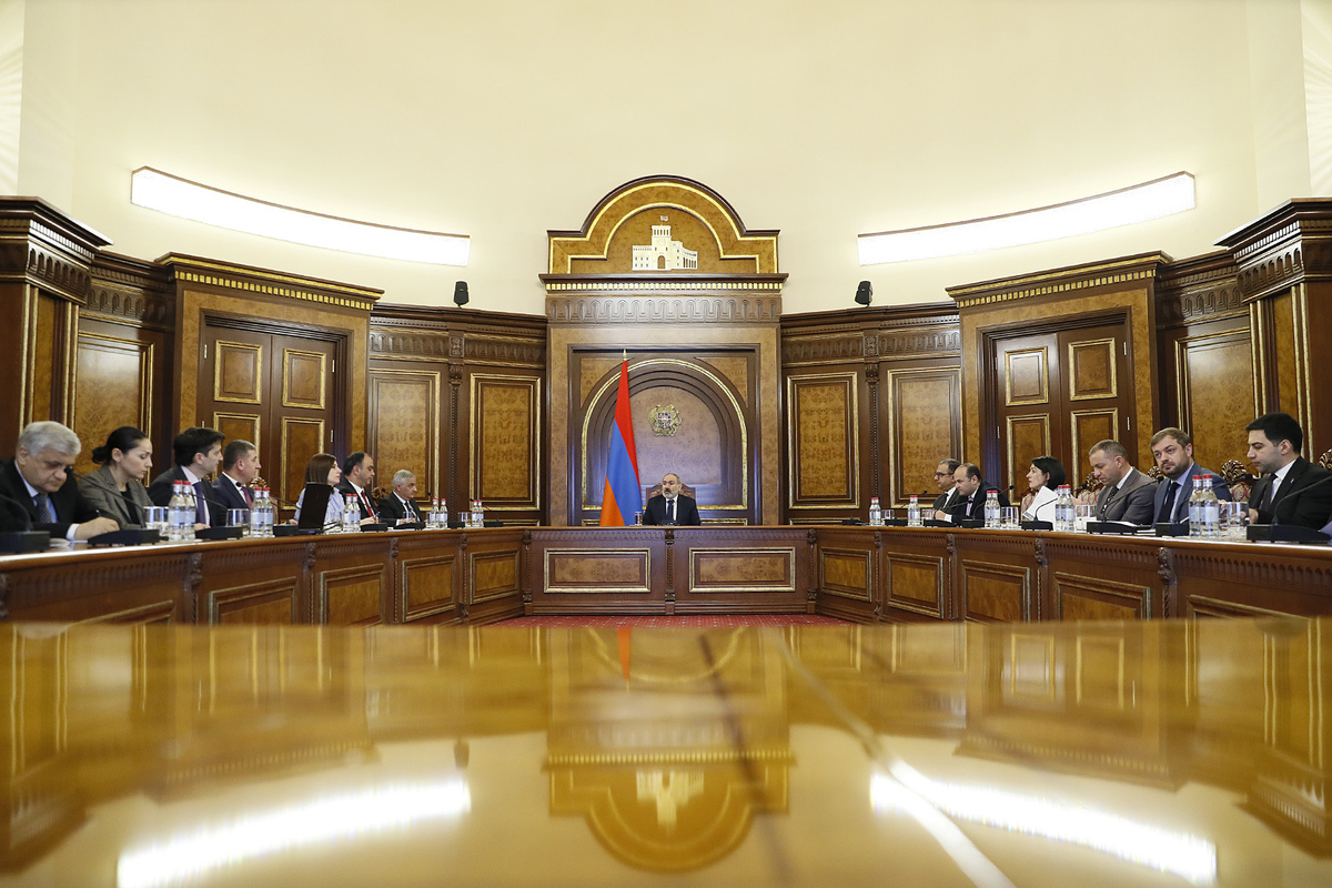 Վարչապետի գլխավորությամբ քննարկվել է 2024-2026 թթ. միջնաժամկետ ծախսերի ծրագրի հարկաբյուջետային և ծախսային շրջանակը