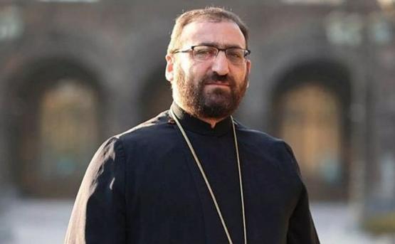 Կաթողիկոսը զավակ ունի՞, թե՞ ոչ. Արշակ սրբազանի պատասխանը