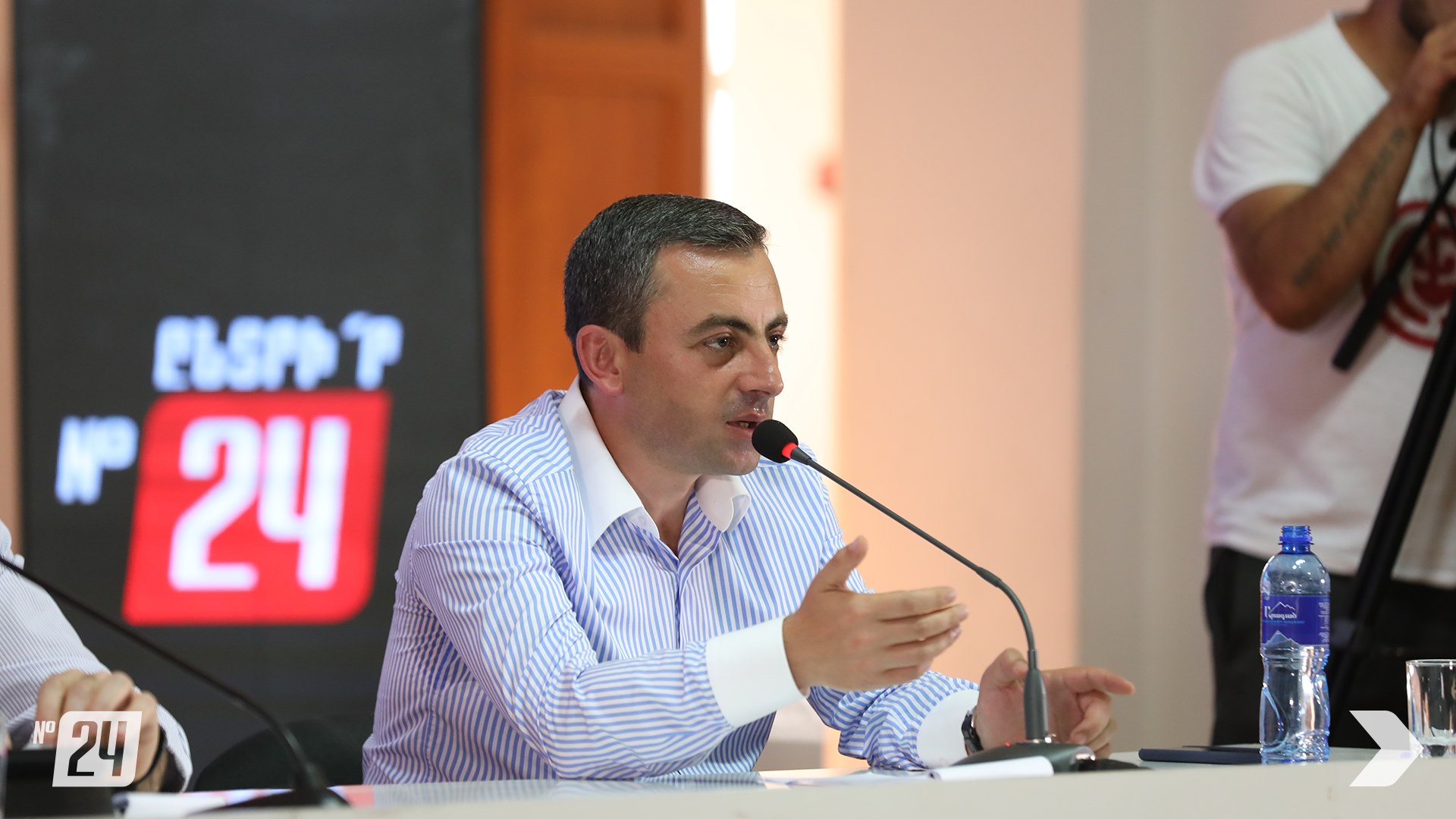 Մենք գյուղացուն մենակ չենք թողնելու իր խնդիրների հետ. Իշխան Սաղաթելյան (տեսանյութ)