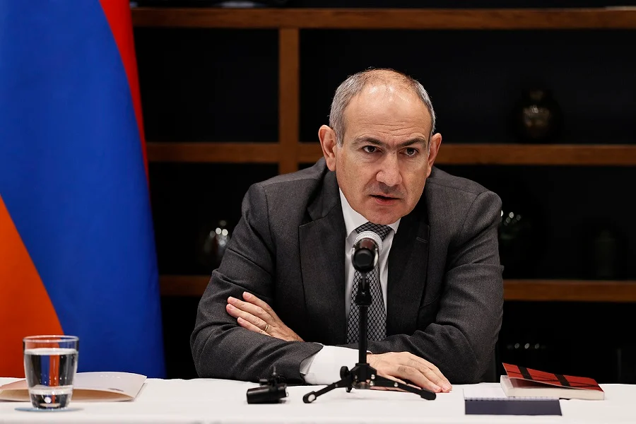 Էս սրբապիղծները փաստորեն Մեծ պահքն էլ չեն պահում. Փաշինյանի հերթական գրառումը՝ հոգեւորականների դեմ