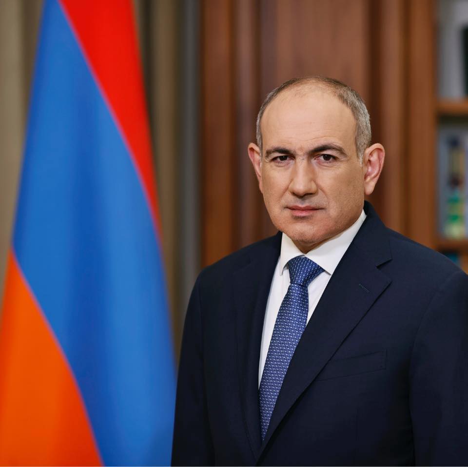 Վարչապետ Նիկոլ Փաշինյանը իրեն ուղարկված նամակներ է հրապարակում