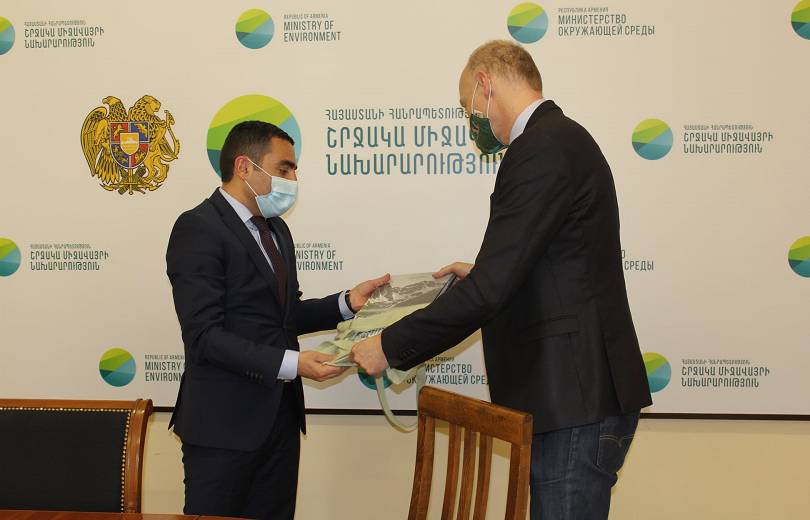 Ռոմանոս Պետրոսյանն ընդունել է Կովկասի բնության հիմնադրամի նորանշանակ տարածաշրջանային տնօրեն Թոբիաս Մյունխմայերին
