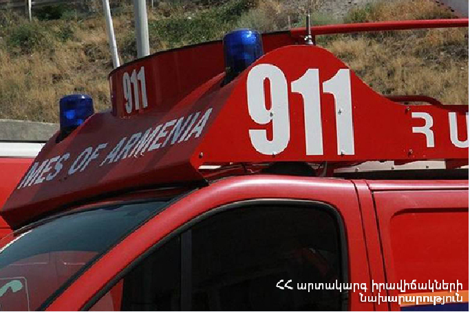 Ծովագյուղում այրվում է անասնակեր