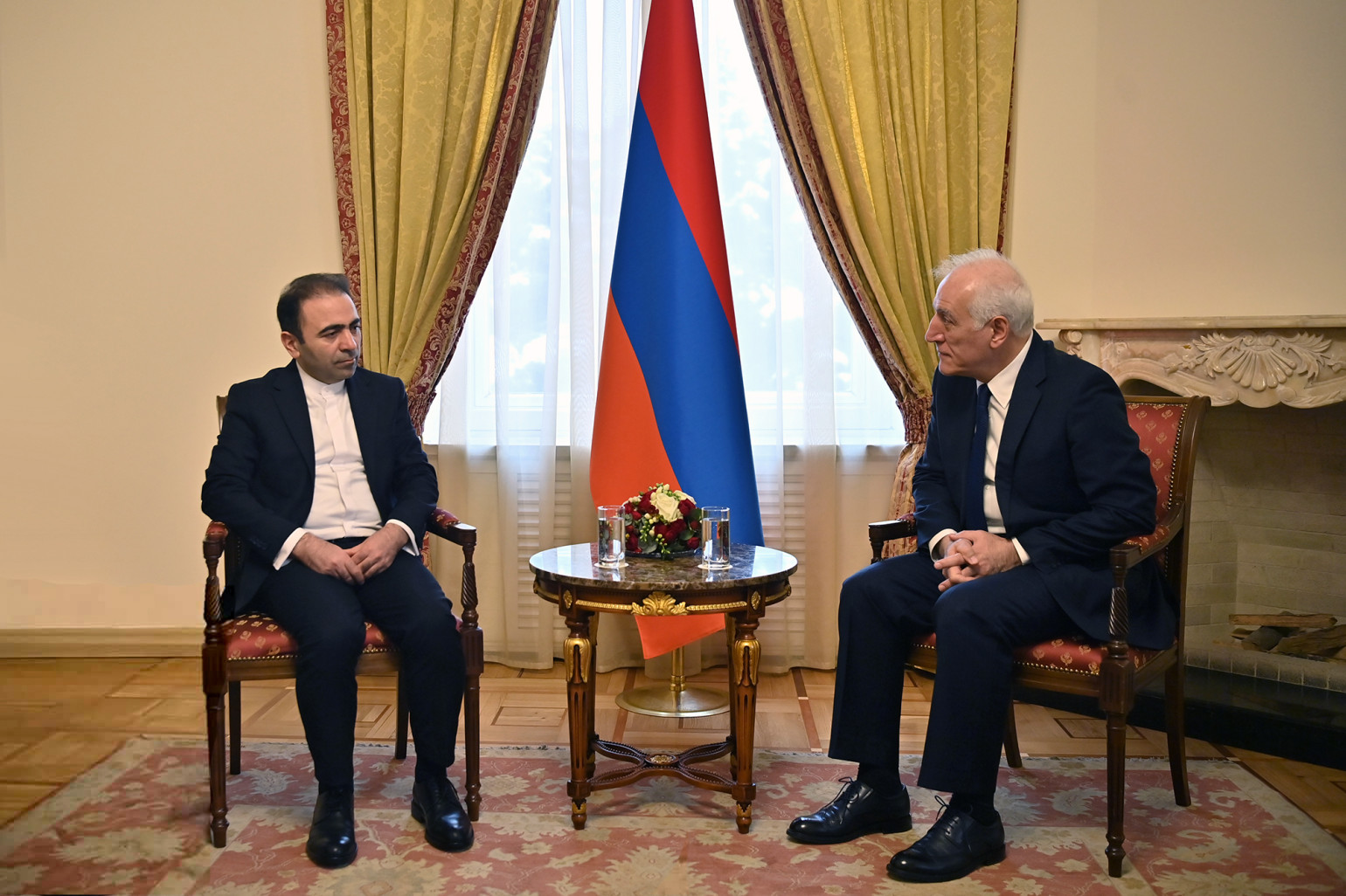 ՀՀ-ն բարձր է գնահատում Իրանի ղեկավարության հստակ դիրքորոշումը ՀՀ-ի տարածքային ամբողջականության և սահմանների անխախտելիության վերաբերյալ. Խաչատուրյանը՝ ՀՀ-ում Իրանի դեսպանին