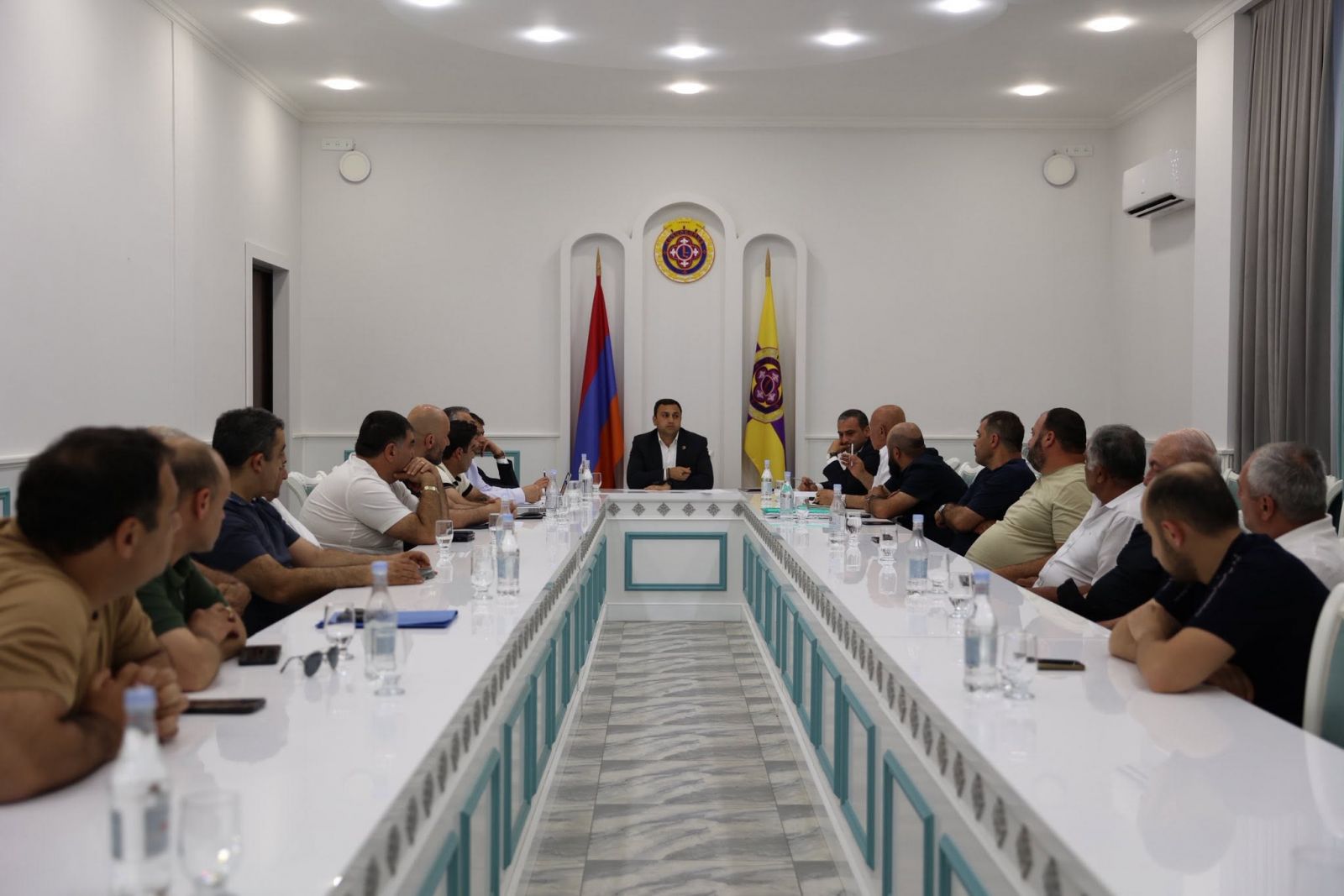 Յուրաքանչյուր ծրագիր պետք է իրականացվի բարձր որակով և նախատեսված ժամկետներում. Մեխակյանը՝ շինաշխատանքներ իրականացնող կազմակերպությունների ներկայացուցիչներին