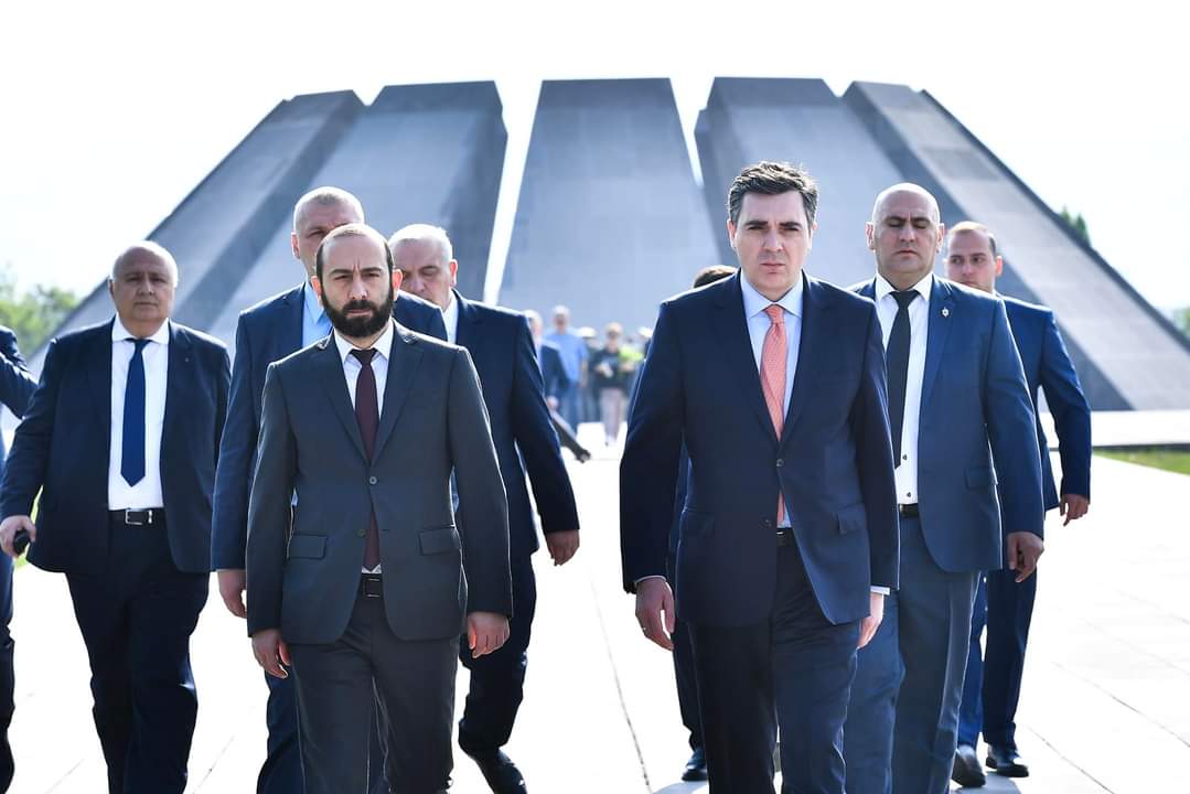 Արարատ Միրզոյանի ուղեկցությամբ Վրաստանի ԱԳ նախարարն այցելել է Հայոց ցեղասպանության հուշահամալիր