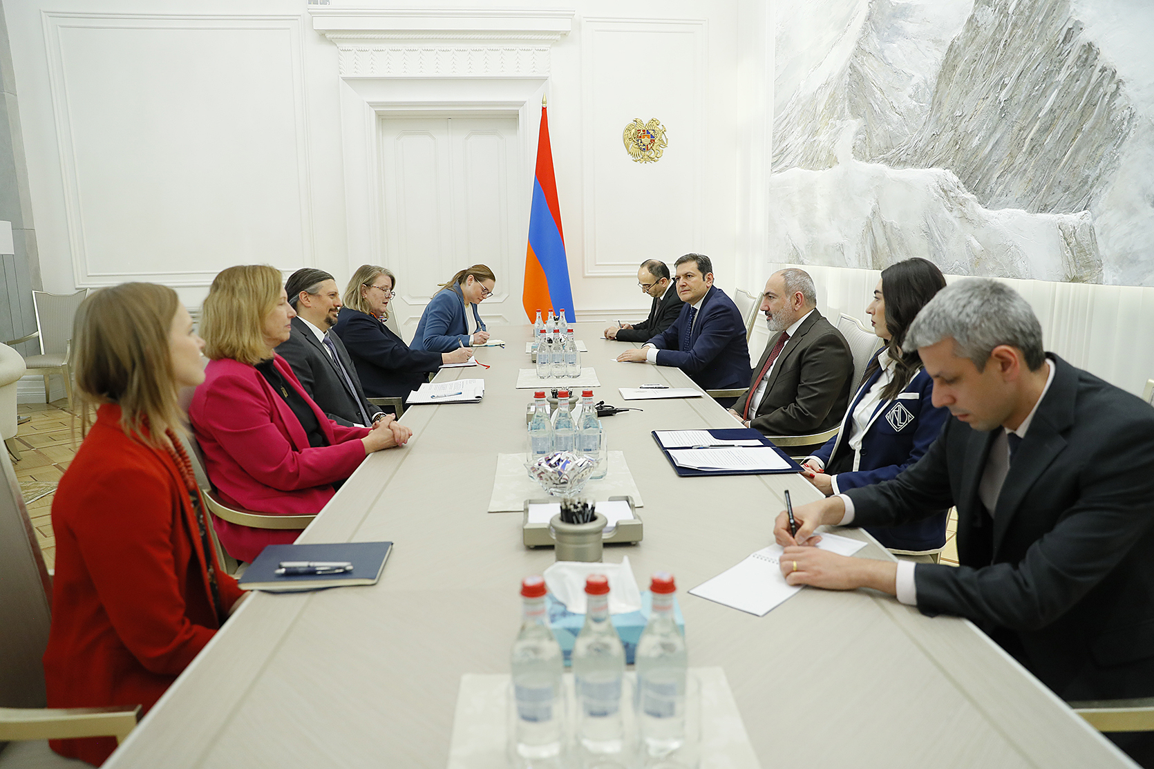 Վարչապետն ընդունել է ԱՄՆ պետքարտուղարության՝ կոռուպցիայի դեմ գլոբալ պայքարի համակարգողին