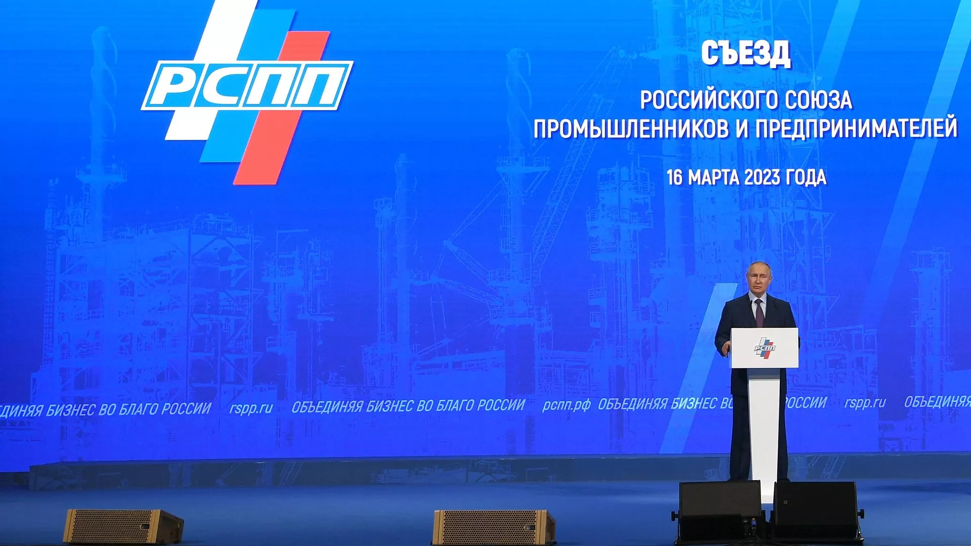 Путин попросил ускорить строительство маршрута из Дагестана в Иран
