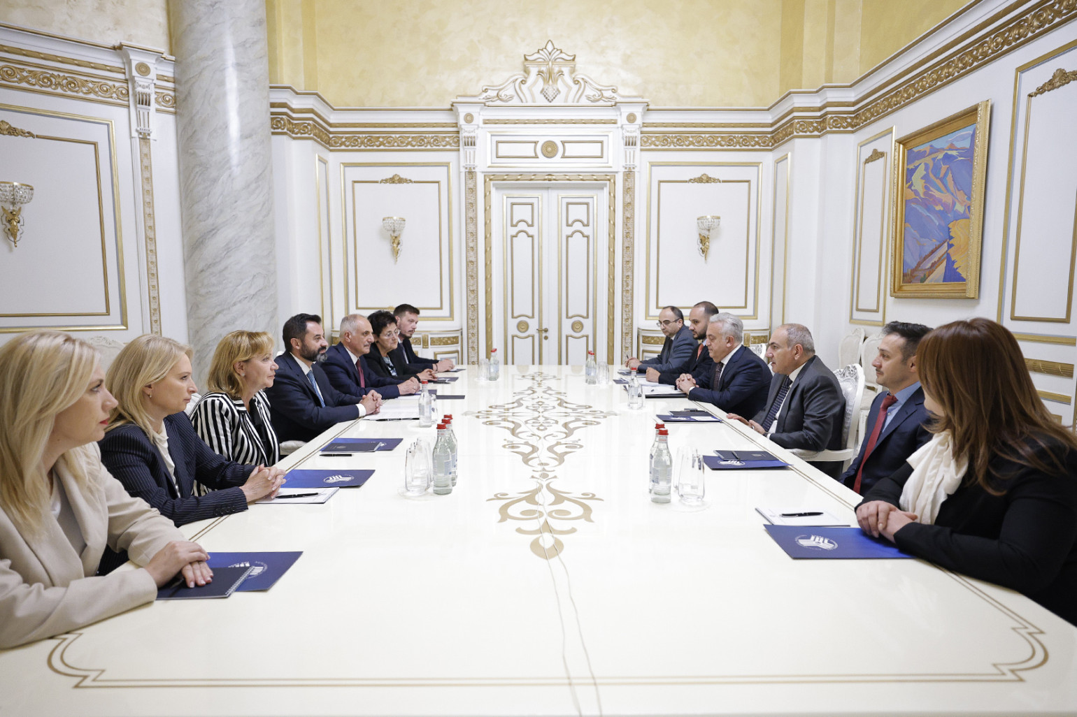 Փաշինյանն ընդունել է Սևծովյան առևտրի և զարգացման բանկի կառավարիչների խորհրդի տարեկան հանդիպման մասնակիցներին