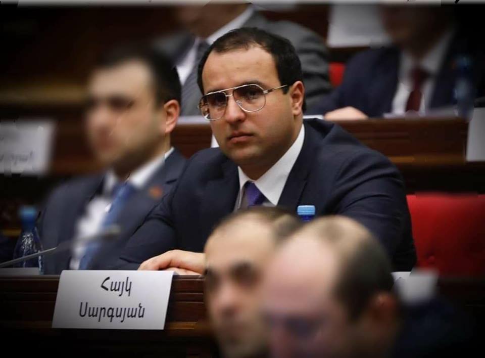 10 մլն դրամ՝ բանակում 1 ամիս ծառայելու համար. Հայկ Սարգսյանի նախագիծը հանվեց
