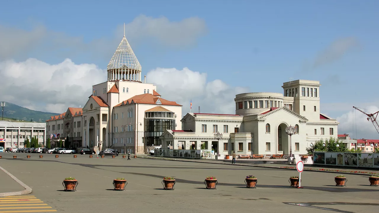 ՀՀ-ն մնո՞ւմ է Արցախի անվտանգության երաշխավորը. ԱԽ քարտուղարի պատասխանը