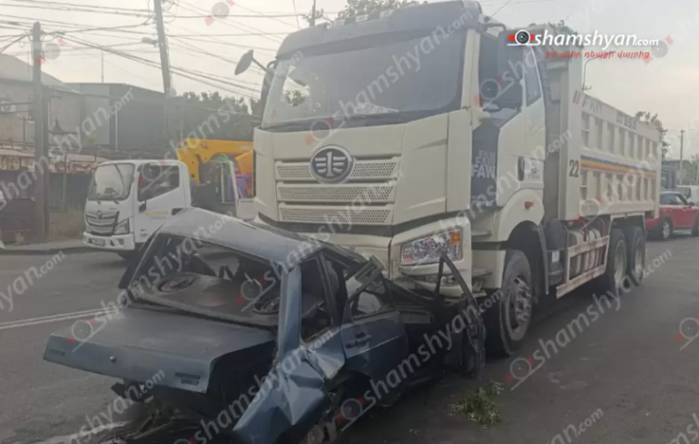 Երևանում բախվել են ուսումնական «Toyota Corolla»-ն, «Nissan»-ը, «Լադա»-ն և «FAW»-ը. կան տուժածներ