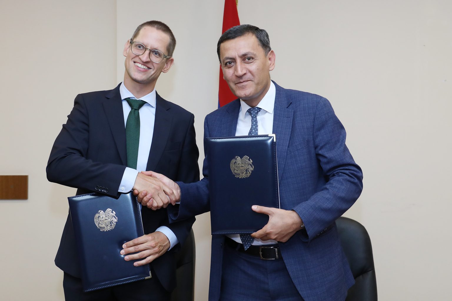 ԱՍՀՆ-ն վերանվանվում է աշխատանքի և բարեկեցության նախարարություն. նախագահը ստորագրել է օրենք