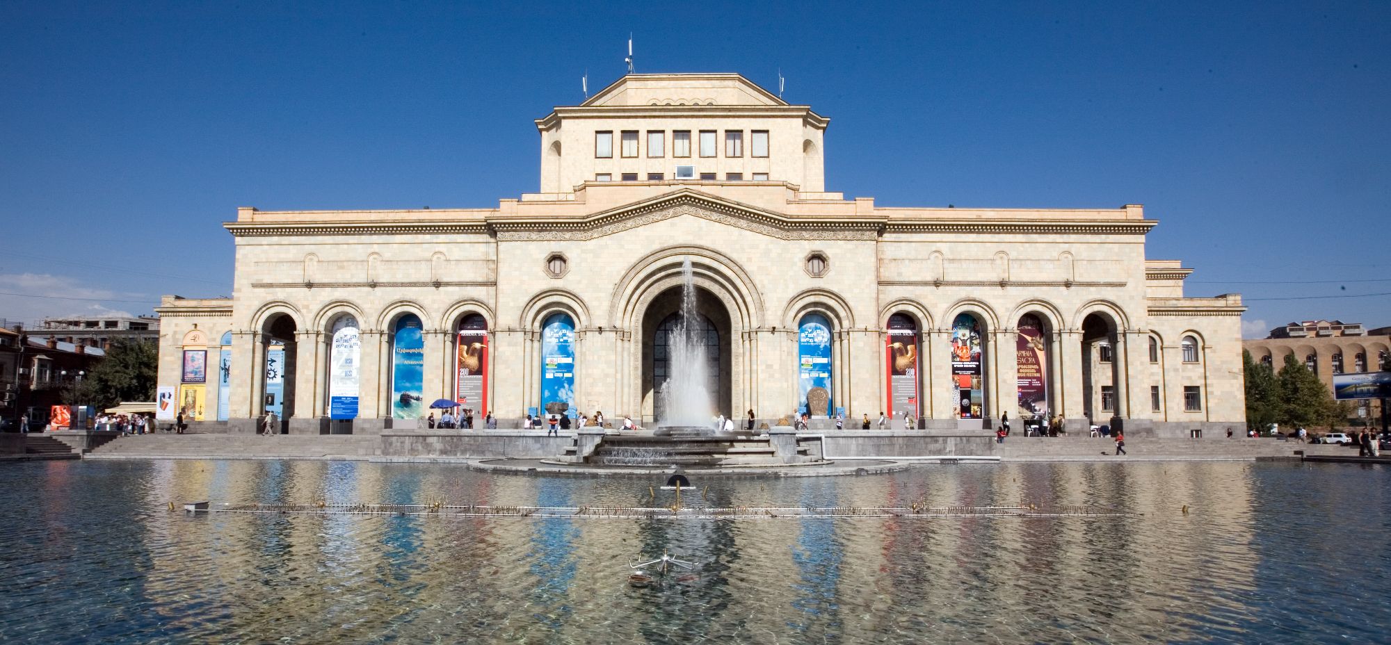 ԱԺ-ում գտնվող «Գետափ գյուղի աշունը» և «Աշտարակի հին կամուրջը» գեղանկարները կամրացվեն Հայաստանի ազգային պատկերասրահին
