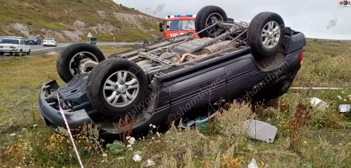 Վայոց ձորի մարզում 63-ամյա վարորդը «Lexus LX470»-ով գլխիվայր հայտնվել է դաշտում