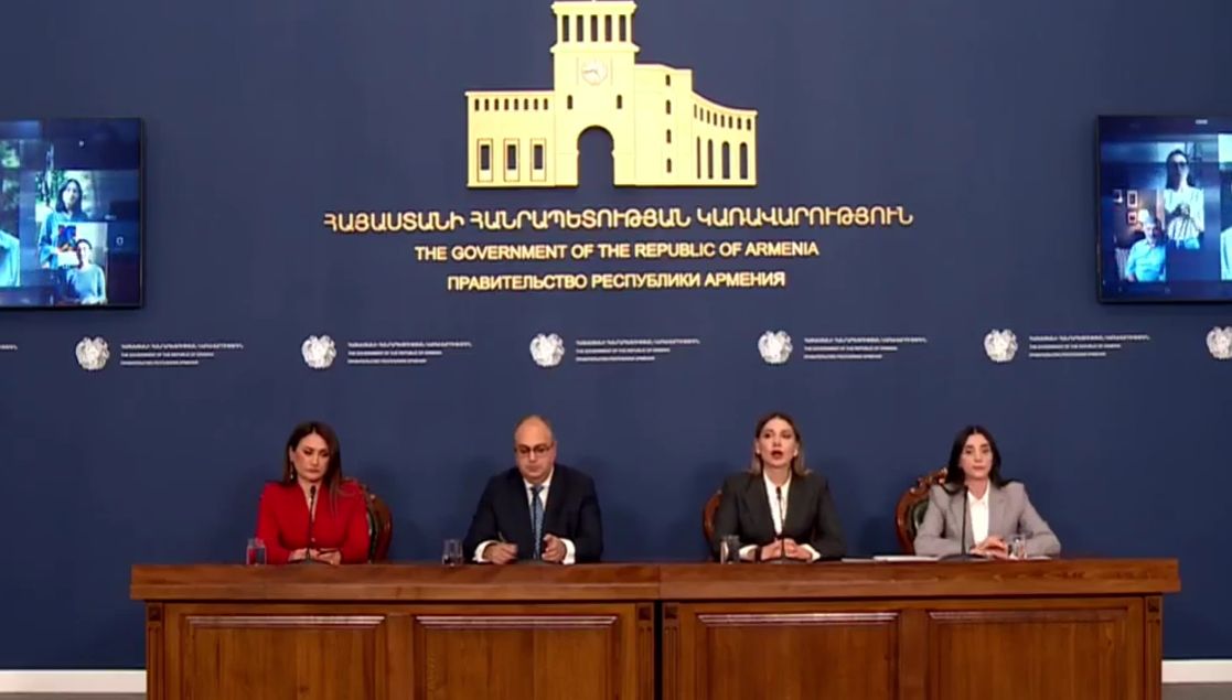 Սրբուհի Գալյանը, Վլադիմիր Վարդանյանը և Արուսյակ Ջուլհակյանը պատասխանում են քաղաքացիների հարցերին՝ ուղիղ