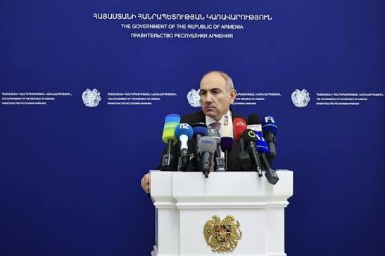 Փաշինյանը պատասխանում է լրագրողների հարցերին (Ուղիղ)