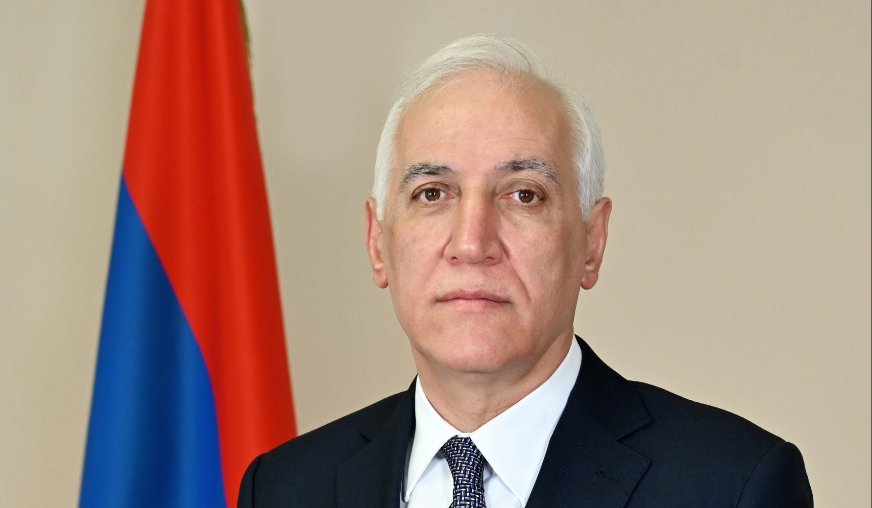 ՀՀ նախագահի հրամանագրով ՆԳՆ մի շարք ծառայողներ պարգևատրվել են Մխիթար Գոշի և Երախտագիտության մեդալներով