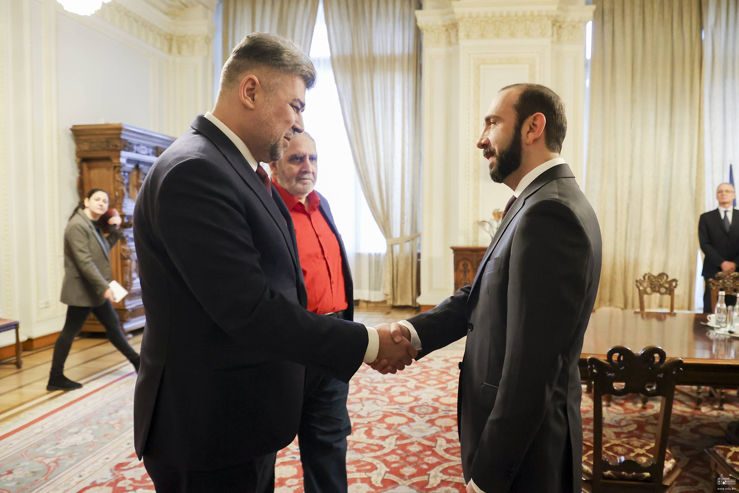 Միրզոյանը Ռումինիայի Պատգամավորների պալատի նախագահի հետ հանդիպմանը շեշտել է Լաչինի միջանցքի ապօրինի արգելափակման վերացման հրամայականը