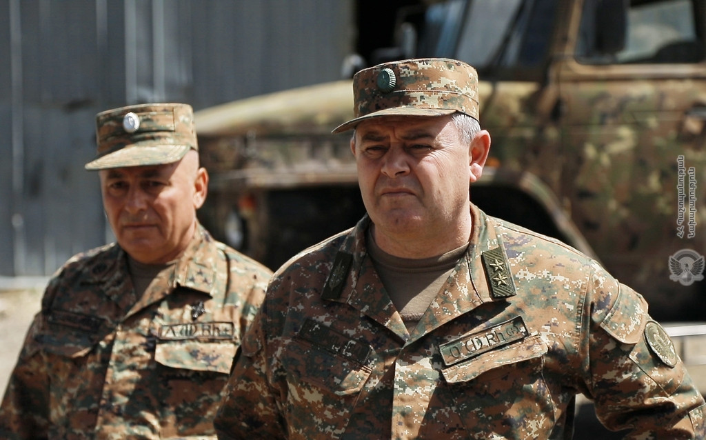 ԶՈւ գլխավոր շտաբի պետն այցելել է զորամասեր
