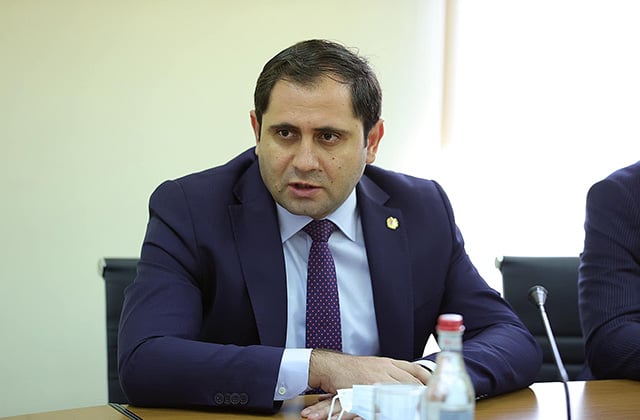 Շատ ծնողներ իրենց երեխաներին զրկում են ՀՀ քաղաքացիությունից, որ չծառայեն բանակում. թվեր չեմ նշի. Պապիկյան