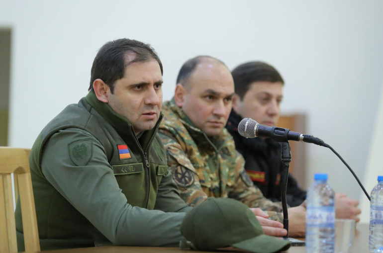 Պապիկյանը հանդիպել է «Պաշտպան հայրենյաց» ծրագրի շահառուների հետ