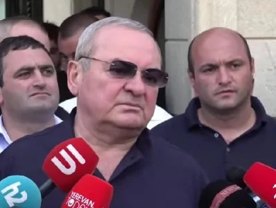 «Եղբորս դեռ չեն ձերբակալել, բայց շուտով կձերբակալեն». Կարեն Կարապետյան