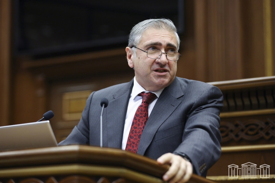 ԱՀԾ պետը քաղաքական հայտարարություններ է անում. Ալիևն էլ ասում է՝ իմ հետ մրցանակ ստացած ընկերոջս չընտրեք, պшտերազմ կլինի. Արթուր Խաչատրյան