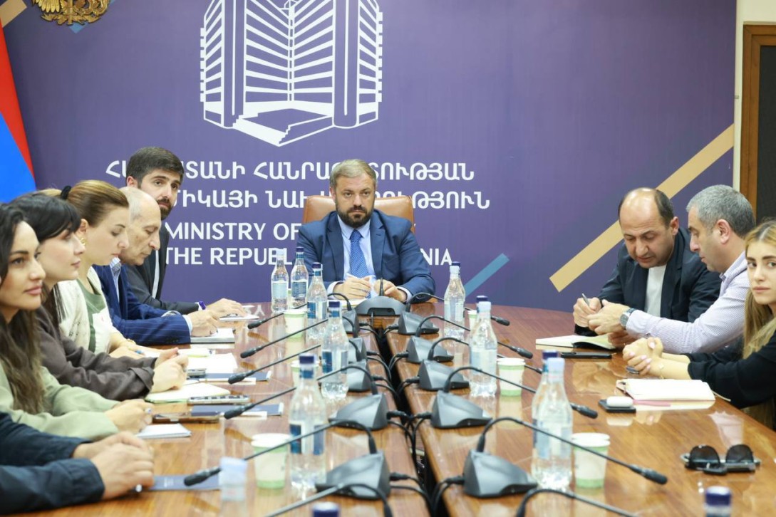 Պապոյանը հանդիպել է ունեցել խոշոր ջերմոցային տնտեսությունների ներկայացուցիչների հետ