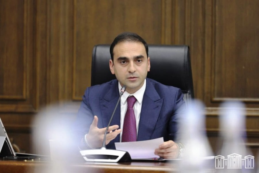 Ավինյանը պատասխանել է քաղաքացիների հարցերին (տեսանյութ)