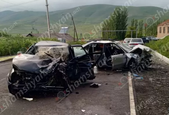 Խոշոր ավտովթար Գեղարքունիքի մարզում. Գեղամավան գյուղի մուտքի մոտ բախվել են «Audi»-ն և «Lada»-ն․ 9 վիրավորներից 2-ն անչափահասներ են