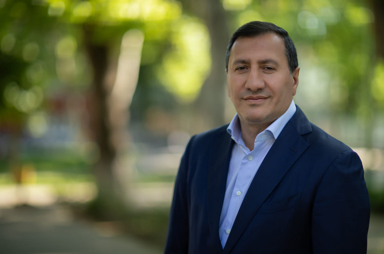 Ես էլ կարամ լինեմ վարչապետ, ի՞նչ ա եղել որ, տաս հատ Ալիև լինի՝ բանակցեմ. Տիգրան Արզաքանցյան (տեսանյութ)